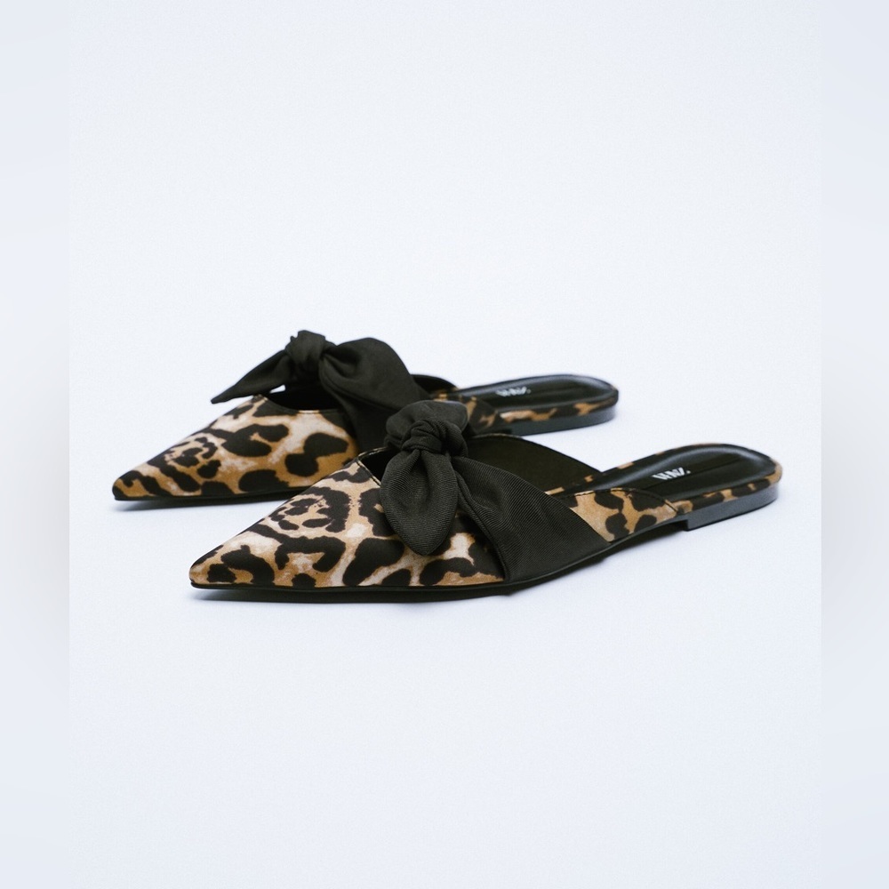 NWT. Zara Animal Print Flat Mules with Bow. Size 7,5.
